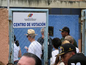 VenezuelaCNEVote_GuillermoEsteves_500x375