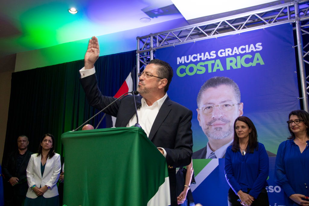 Camino rocoso por delante para Rodrigo Chaves de Costa Rica