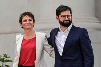 Chilean President Gabriel Boric with the new interior minister, Carolina Toha. Toha is tasked with getting Boric's administration back on track and dealing with security issues.