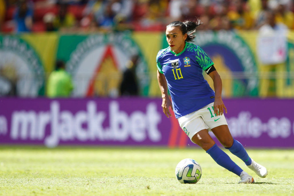 El número de espectadores del fútbol femenino está creciendo lentamente en América del Sur.  Ahora necesitan financiación.