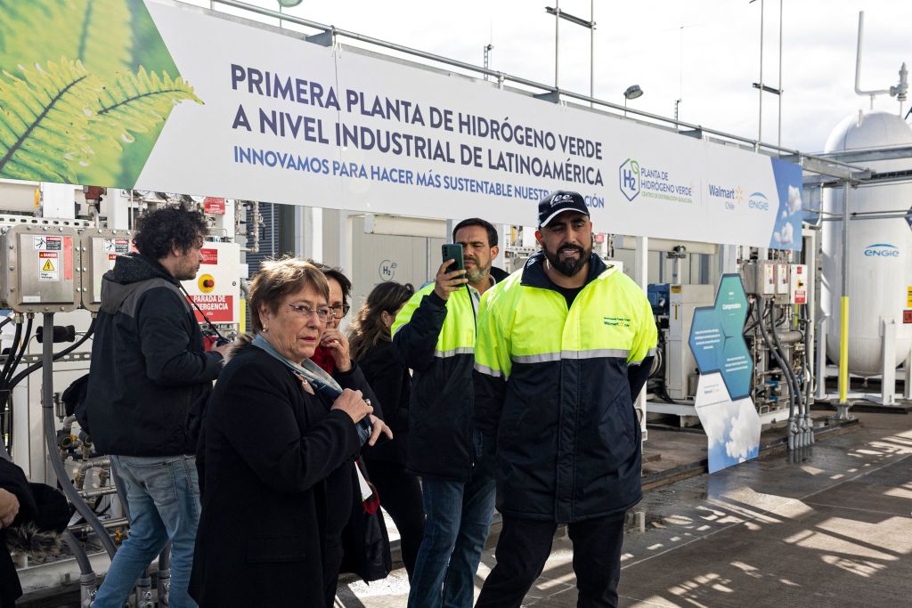 Chile's green hydrogen plant in Santiago. The plant belong to Walmart.