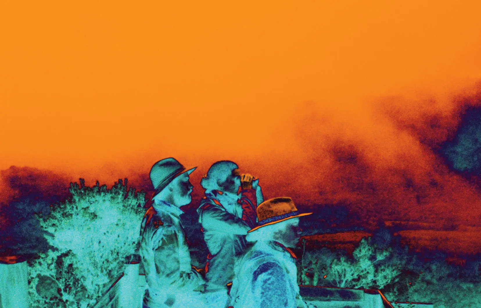 La laguna del soldado’s experimental structure overlays images of Andean grasslands with the voices of scientists and locals—and a reading of Bolívar’s poetry.