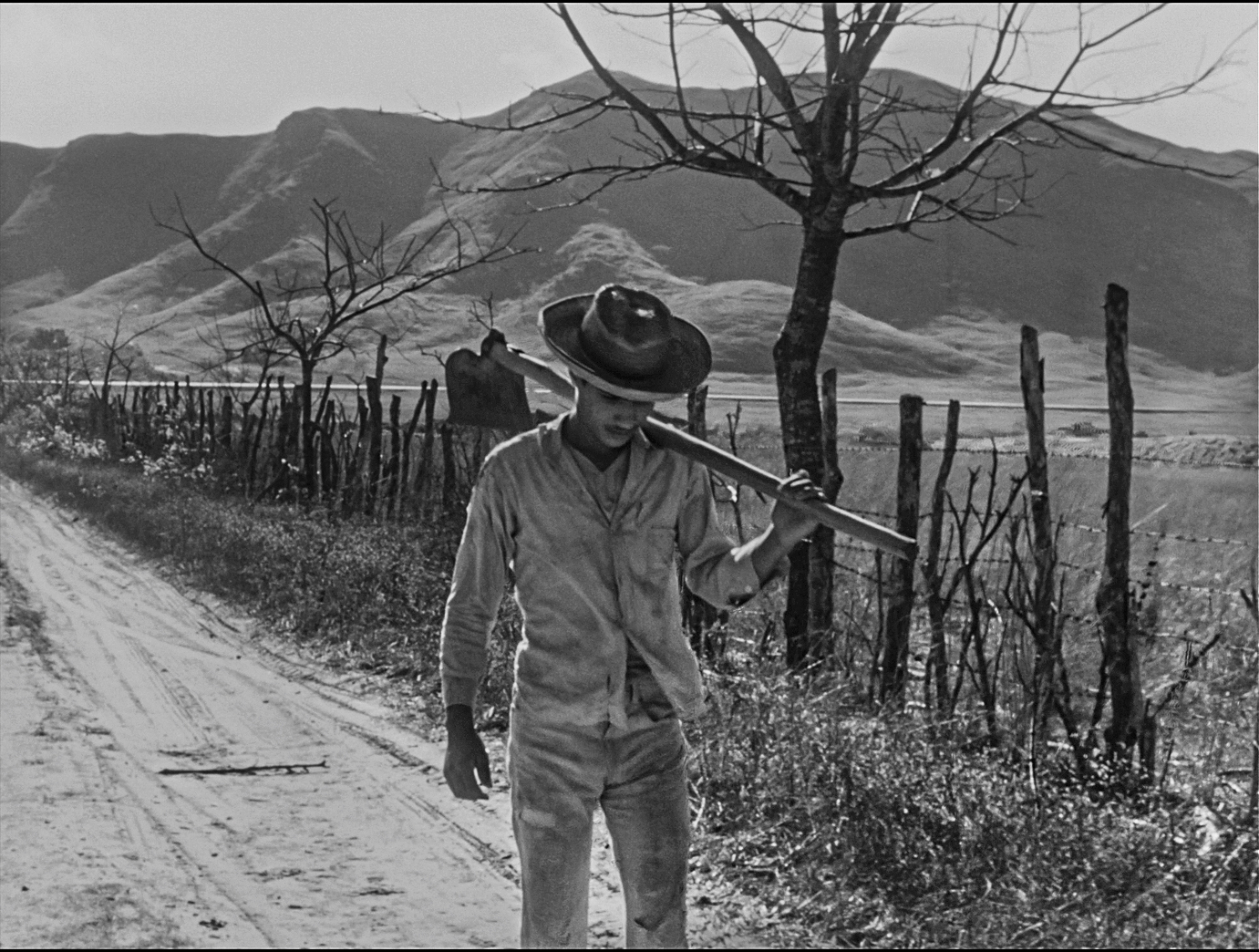 "La paga" depicts the life of an impoverished peasant.